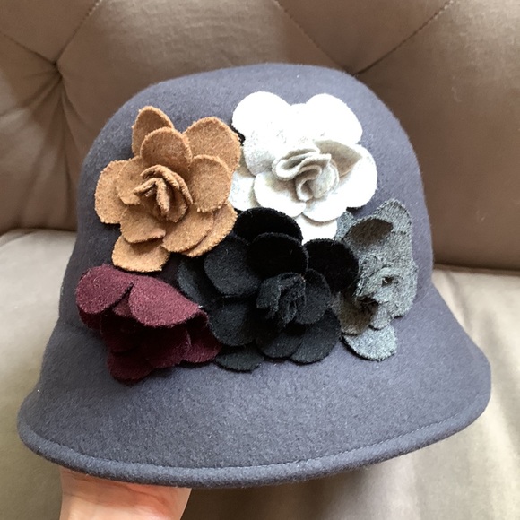 Gray Floral Felt Hat with Felt Flowers Fall Winter Colors - Picture 4 of 6